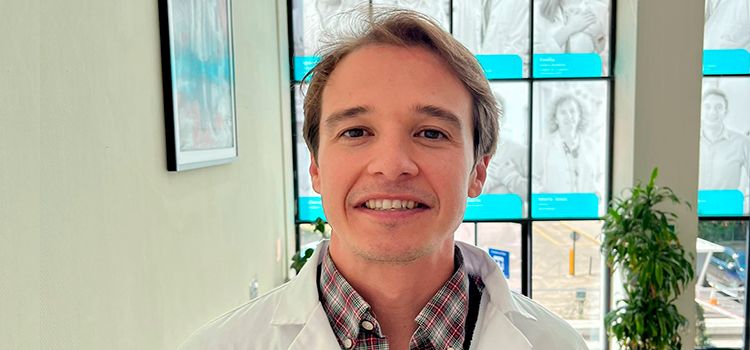 madrimasd's tweet photo. Entrevistamos a Carmelo Palacios, investigador, que ha desarrollo de un sistema de inteligencia artificial (IA) para interpretación de radiología simple de tórax en el diagnóstico de Covid. Programa #healthstartPlus @madrimasd
✍️https://t.co/NYCXvYdiIe
📹https://t.co/Rnxs09w4Fy https://t.co/h3gRcBZ8kh