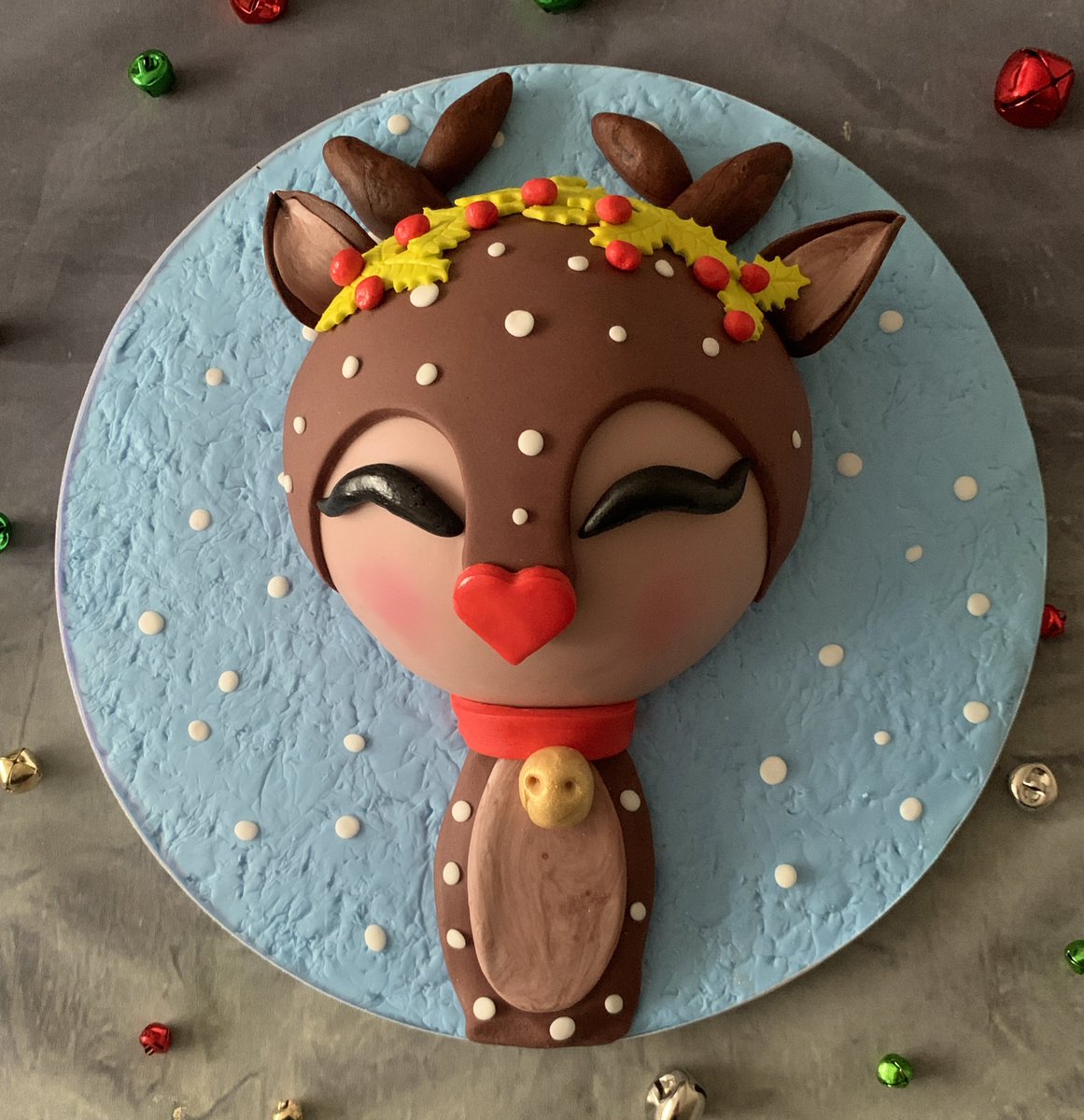 marybethxx6's tweet photo. Christmas cake #2 #Christmas #cakedecorating #caker #cake 🎄🎄🎄💜 https://t.co/5DurnieM0U