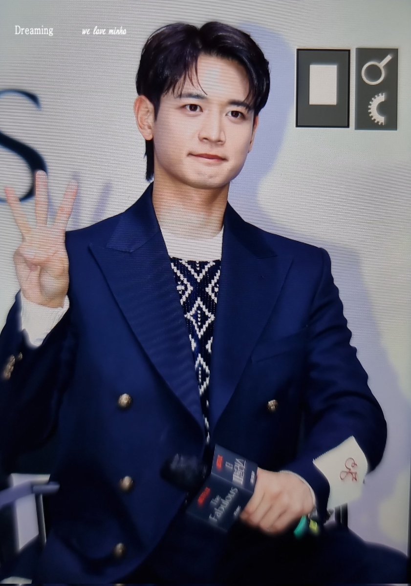 dreaming1209's tweet photo. 12월 23일 공개입니다🎉
안보면 민호가 슬퍼할꼬야🥲 https://t.co/ZV2OOh7MZi
