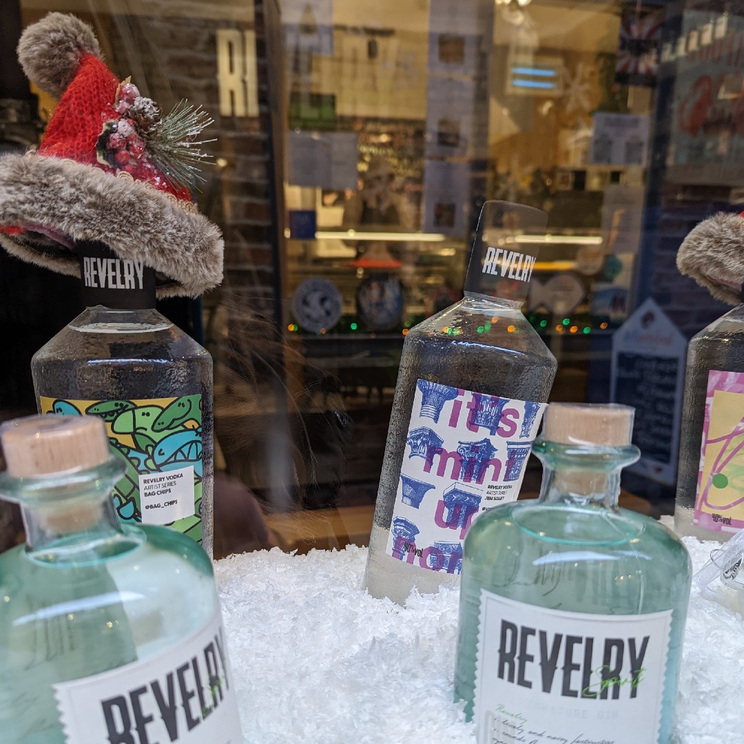 Our limited edition Vodka Artist Series collection is available to buy!

There's a design for everyone, and that's why we love the collection so much💛

Don't forget our urban distillery is open until 6pm tonight.