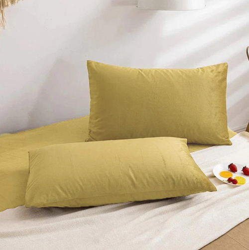 HBFabric's tweet photo. Velvet Pillow Covers , Super fine velvet, ultra soft,  #velvetpillowcovers #quiltcoveronlinepakistan #pillow #pillowcovers #pillowcover #hbpillowcovers #withoutfillingcover #ultrasoft #softpillow #hbfabricpillow #hbfabricspillowcover https://t.co/puIndEhr6z via @pinterest https://t.co/usEC24kZnE