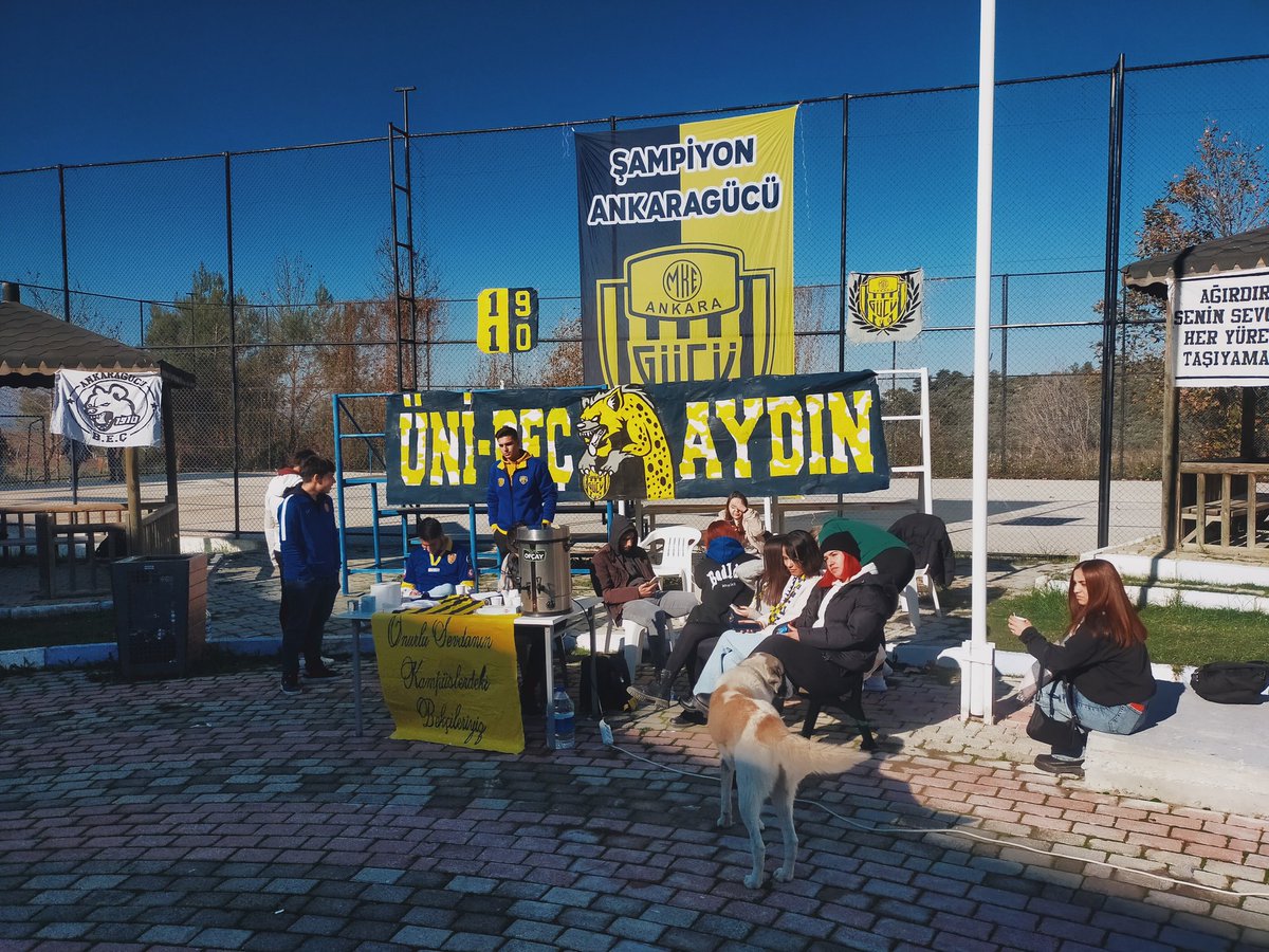 Adnan Menderes Üniversitesi Davutlar MYO kampüsünde stand çalışmalarımız devam etmektedir. Çekiliş sonuçlarımız yakın zaman içerisinde sosyal medya hesaplarımızdan açıklanacaktır. 
1 Şanslı kişiye forma
3 Şanslı kişiye atkı
#ÜniBeçAdü