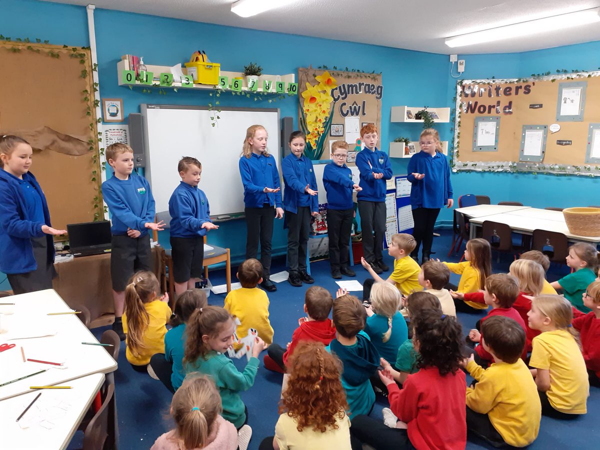 thedellschool's tweet photo. Our wonderful Wellbeing Team taught Foundation Phase mindfulness techniques to get them relaxed during this busy time of year. #healthyconfidentindividuals https://t.co/FDlc0dA9FY