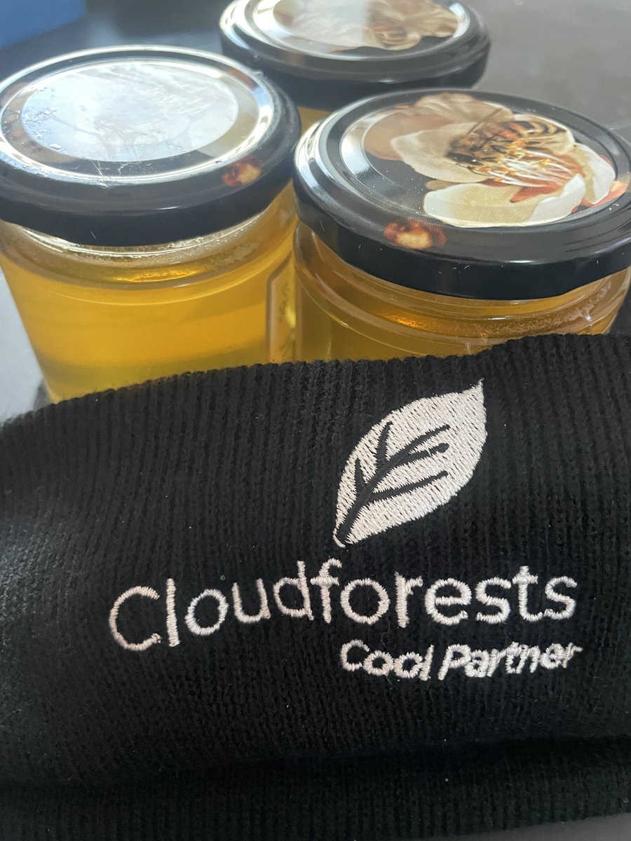 Cloudforests_ie's tweet photo. The first honey from our beehives at Cloudforest One Lahinch - simple wonderful! #savethebess #nativeirishbees https://t.co/KPvqidsPed