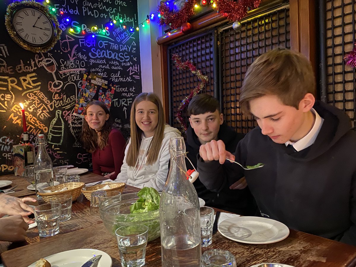 ICHSLangs's tweet photo. Our senior French class enjoyed le déjeuner at Chez Jules restaurant yesterday. We all tried something new and Mrs Moore even joined some of the pupils trying snails and frogs legs for the first time! https://t.co/NDCsrk83z6