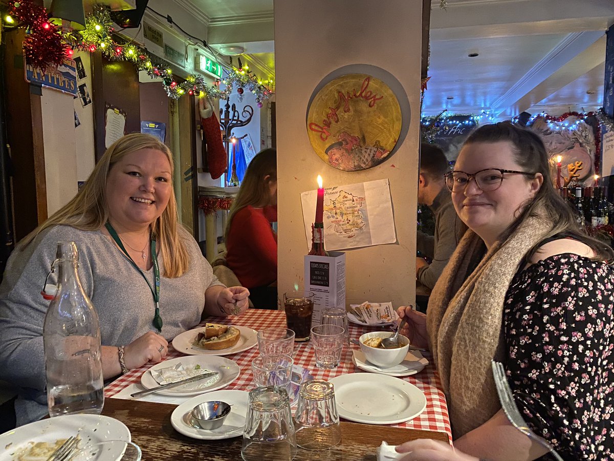 ICHSLangs's tweet photo. Our senior French class enjoyed le déjeuner at Chez Jules restaurant yesterday. We all tried something new and Mrs Moore even joined some of the pupils trying snails and frogs legs for the first time! https://t.co/NDCsrk83z6