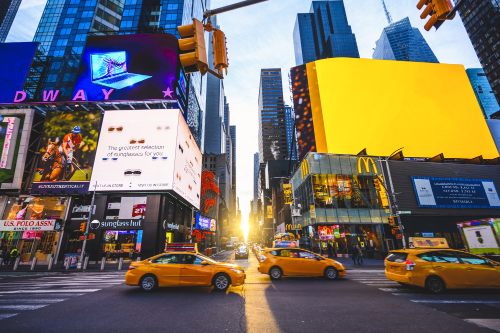 SAS utökar sitt linjenätverk och stärker tillgängligheten mellan Nordamerika och Västsverige och startar en ny direktlinje till New York från Göteborg i april 2023. Rutten kommer trafikeras med nya och moderna Airbus 321LR-plan.  swedavia.mynewsdesk.com/pressreleases/…