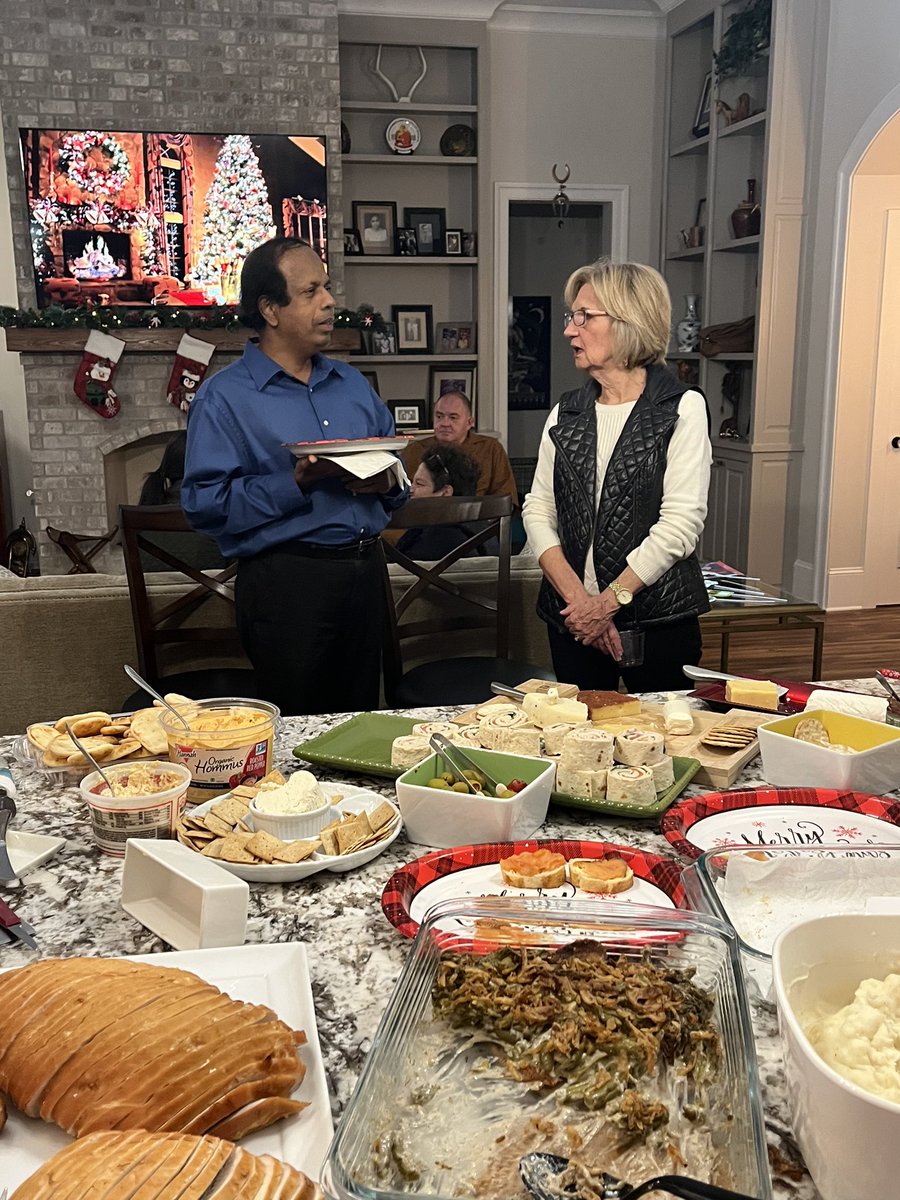 lsuvetmeddean's tweet photo. What a delightful evening with colleagues & friends from #LADDL, hosted by Dr. Udeni & Ranjani Balasuriya & their daughter Beverley — perfect hosts! Delicious food, excellent company, & warm Louisianan hospitality. Thank you, team! #BetteringLives #LSUVetMed #WeProtect #I2C #LSU https://t.co/bUr3CfoX7z