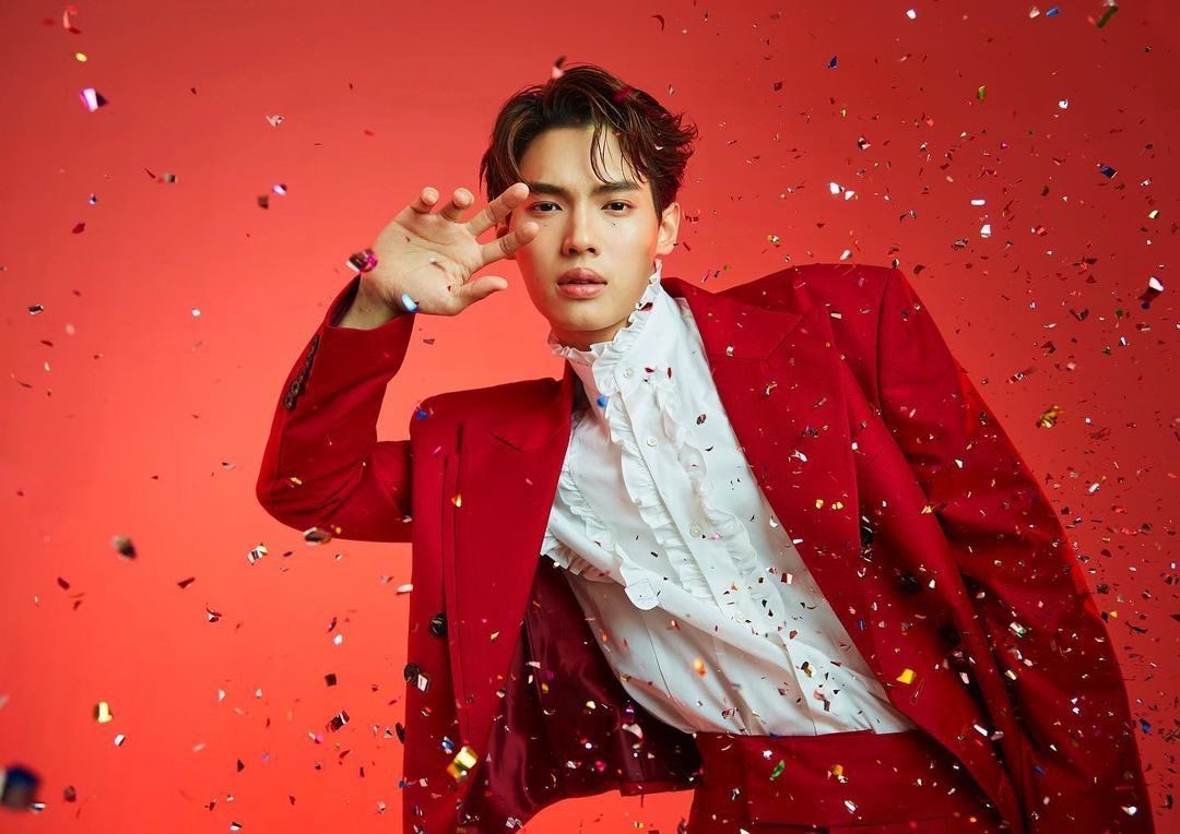 สวัสดีตอนเย็นครับบบ 🐰 ~ 
ทำอะไรกันอยู่น้า ขอคนละ 1 รีทวิต  
1 เมนชั่น ให้พี่วินโหน่ยยยยย 

RT &amp; Replies 👇🏻👇🏻
I vote #WINMETAWIN for Asian Celebrity of the Year 

<a href="/thenreport/">The Netizens Choice Magazine</a> <a href="/winmetawin/">Winmetawin</a> 
#ACOTY2022 #NETIZENSREPORT #ACOTY2022WINMETAWIN