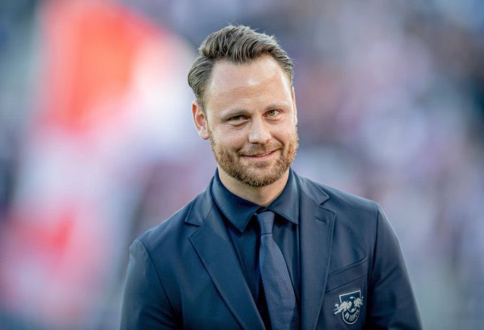 TFootballyst's tweet photo. Official, confirmed. Chelsea appointed Christopher Vivell as technical director  #CFC Vivell: "Chelsea are building the most exciting project in global football. I’m extremely proud to be joining the club. There is so much potential for the club to conti… https://t.co/NUCwKEFFdo