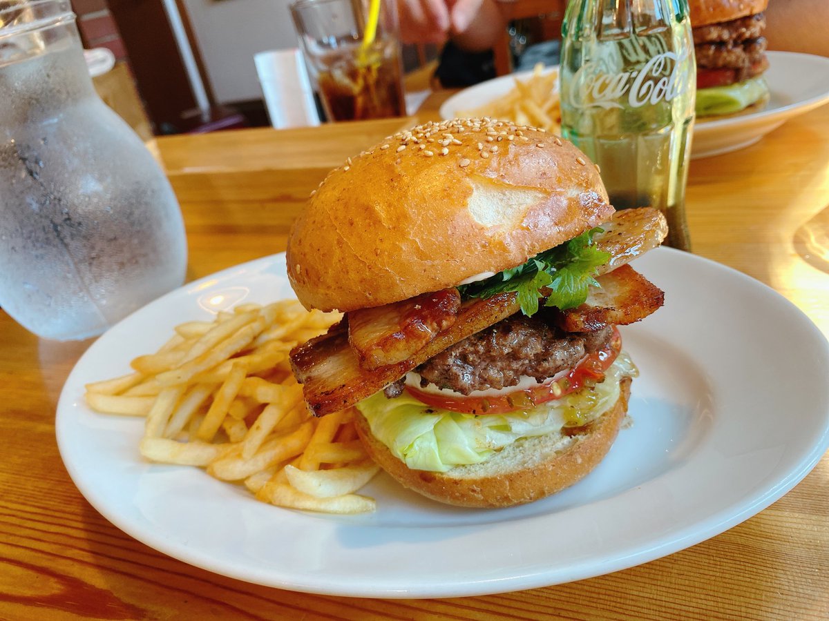 lislogl's tweet photo. 美味しいハンバーガーにはまってる🍔 https://t.co/9M2bm5jDKM