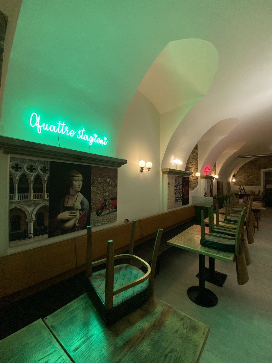 coloseumholding's tweet photo. Po úspěšném otevření pobočky Pizza Coloseum v Dušní ulici pokračujeme pobočkou na Václavském náměstí, kterou máme v plánu otevřít ve velmi blízké době. V nové restauraci nyní probíhají poslední přípravy 👍🏼 https://t.co/wjavnI4GrU