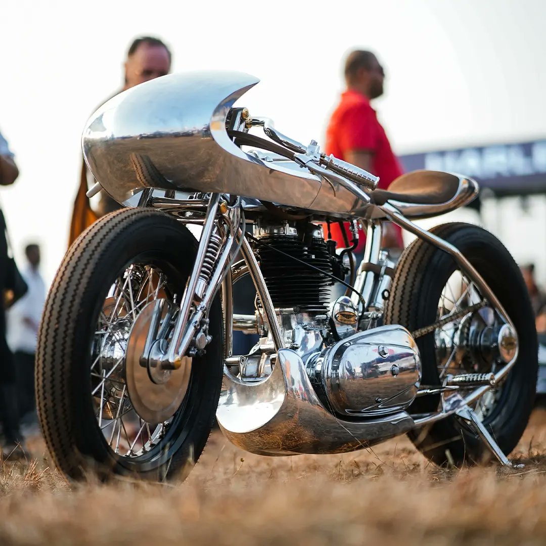 StrollandSwing's tweet photo. Features in one's cap 

@indiabikeweek https://t.co/ao7LGtR2TM
