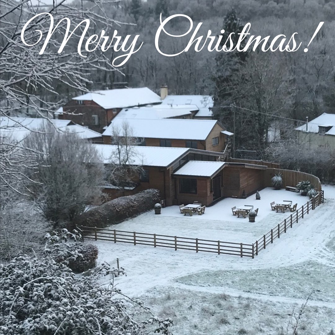 Wishing all our couples (married and engaged!) a very happy Christmas! To our team and all our followers thank you for your support this year and have a merry time! To all our fellow Devon wedding businesses we hope you get some R&amp;R! For anyone planning a proposal - good luck! ⛄️