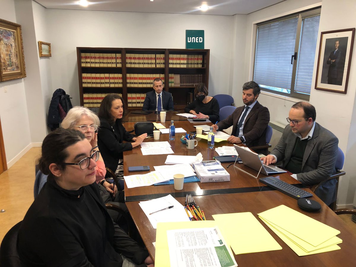 joaqsarrion's tweet photo. En la @FacDerecho_UNED disfrutando de la jornada sobre "¿Hacia un nuevo paradigma constitucional de los derechos fundamentales? Trascendiendo las tecnologías inteligentes: retos éticos, sociales y jurídicos" #trascen-rights #eujuris @EuJurisdiction https://t.co/OKHEZQLo2Q