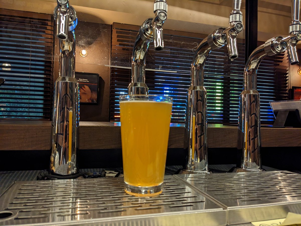 moonbeams_yk's tweet photo. DevilCraft Breweryさんの「Strata Slam」ヘイジーとウエストコーストのハイブリッドIPA、昨日から繋いでます。浜松町でも飲めますが…横浜で飲みましょうヨ!
#DevilCraftBrewery
#StrataSlam https://t.co/SYPCMsQDNF