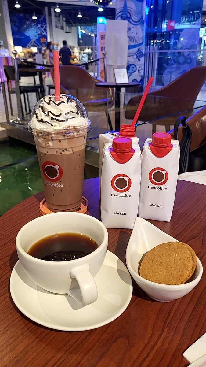 PNattinee's tweet photo. วันนี้รับ welcome set กับ โกโก้ปั่น อร่อยฝุดๆ 😋
#truecoffee
#truesphere
#trueblackcard https://t.co/tNZNHUKxLn