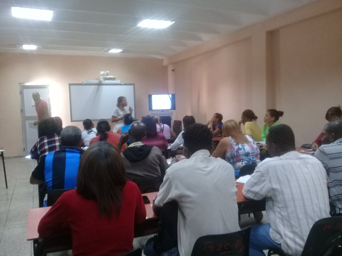 YoelDominico's tweet photo. Continúa la superación de directivos y docentes por profesores de la UG
@YaritzaCreach 
@maria_laviste 
@GtmoEPedagogica 
@CubaMined https://t.co/vUzZcedhFZ