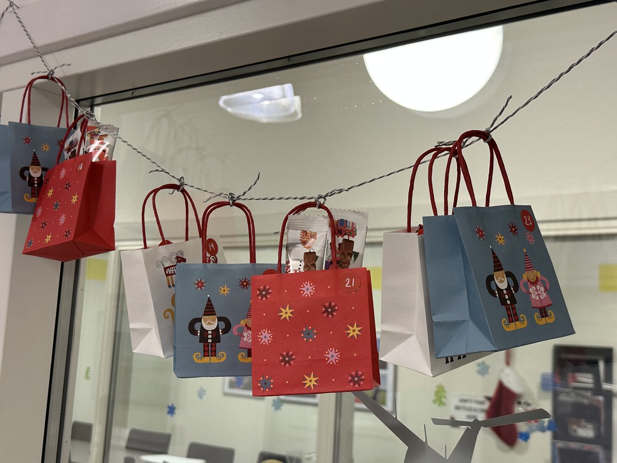 QuadSat's tweet photo. 🎄 During the festive season, we have been giving members of the #QuadSAT team the opportunity to receive a bag of goodies from our advent calendar each day 🎁
Our team is the backbone of the company, and its a pleasure to treat them in our own way 🎅
Glædelig jul 🎄 https://t.co/ZMnPVDIWzQ