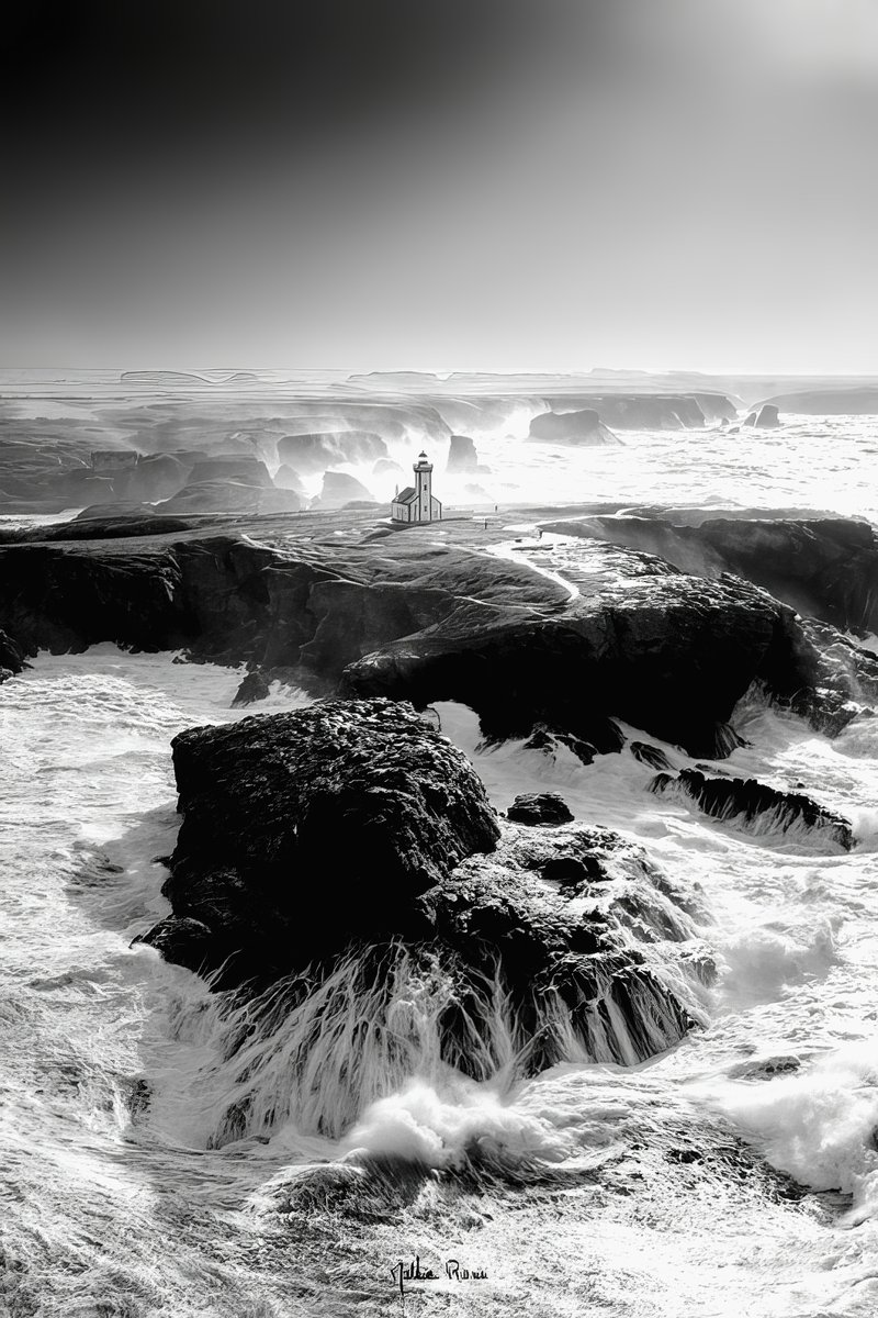 cameralab21's tweet photo. Mathieu Rivrin - Tempête à la Pointe des Poulains - Belle Ile en Mer - Bretagne https://t.co/IN73sIpVNZ