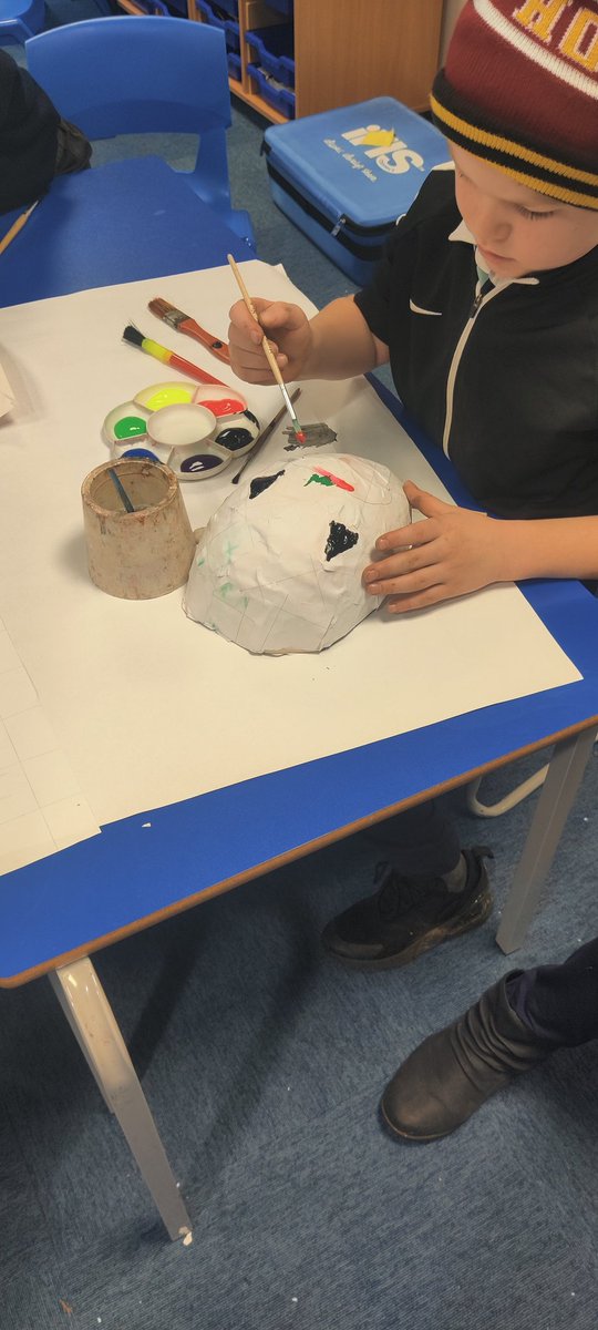 Year3Somers's tweet photo. This week, our masterpiece was finally created where we finally finished our African style masks. The children based their designs from their art books. Well done :) https://t.co/Lu8dcMbqe0