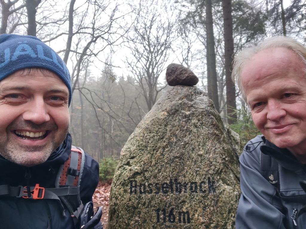 mickoester's tweet photo. Gipfelevent mit @7MiD2 ...

#Geocaching #Wanderung https://t.co/SQ8oT538wV