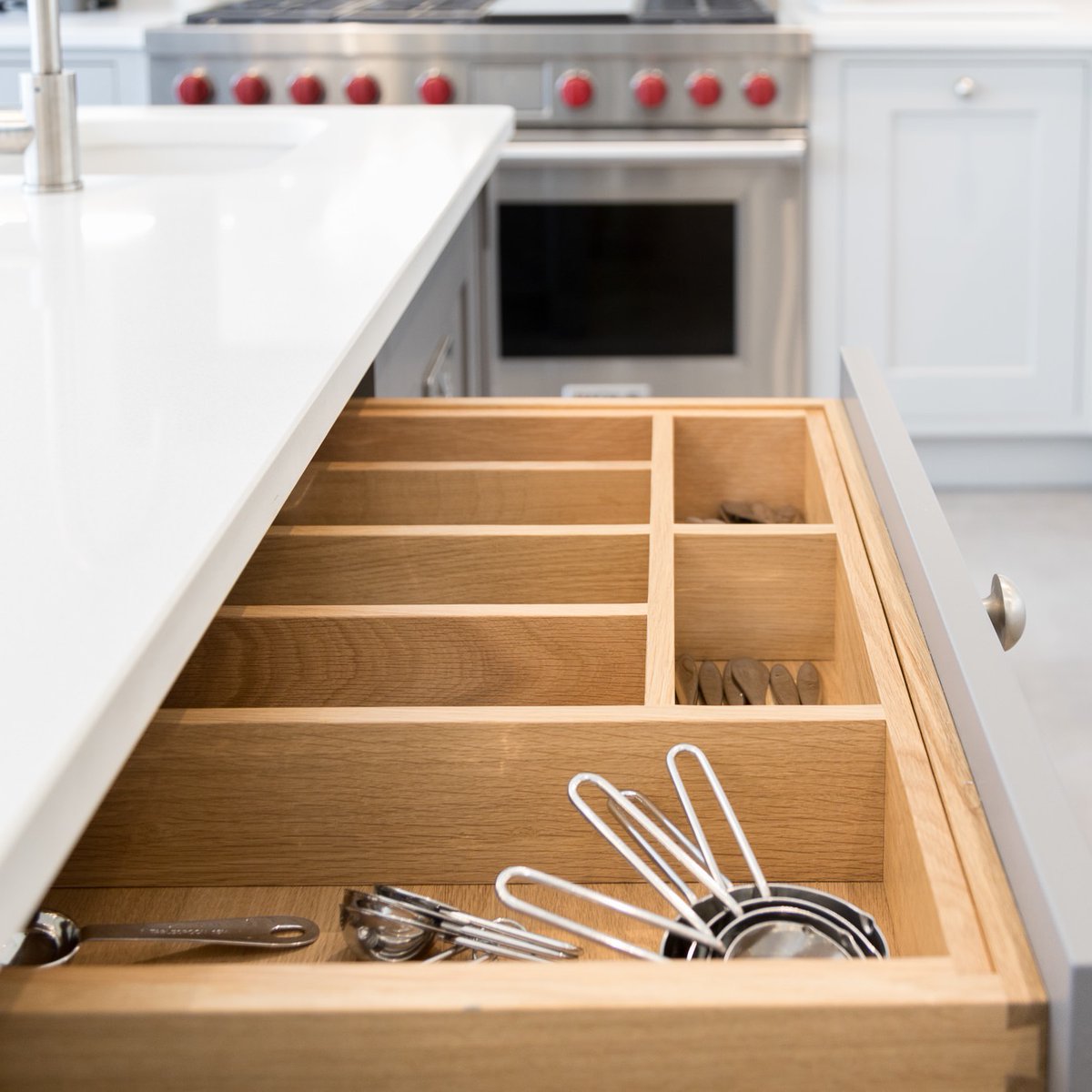 The cutlery and utensil drawers are often an underrated feature, but fear not, we’re here to make sure they get the consideration they deserve. The cutlery drawer is probably your most visited kitchen space each day, so it’s handy to make it useful.