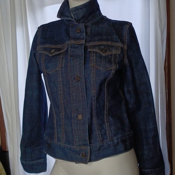 secondcycle's tweet image. So good I had to share! Check out all the items I'm loving on @Poshmarkapp #poshmark #fashion #style #shopmycloset #gap #revlon #llbean: posh.mk/xoB84HU9Vvb