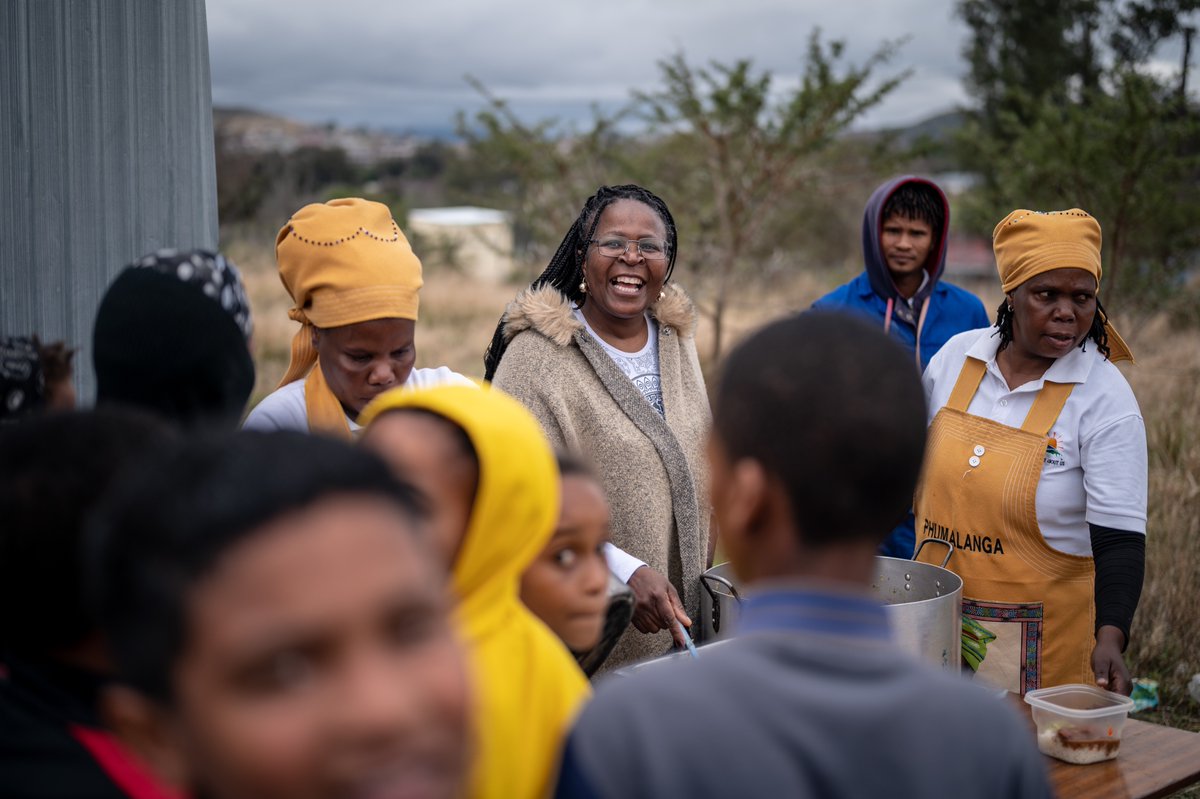 KolisiFdn's tweet image. #ReflectingOn2022. Our Co-Founder @siyakolisi’s own lived experience steered us towards addressing #FoodSecurity. We focused on providing good support to various communities in need while establishing sustainable practices &amp;amp; allocating resources effectively. #SouthAfrica
