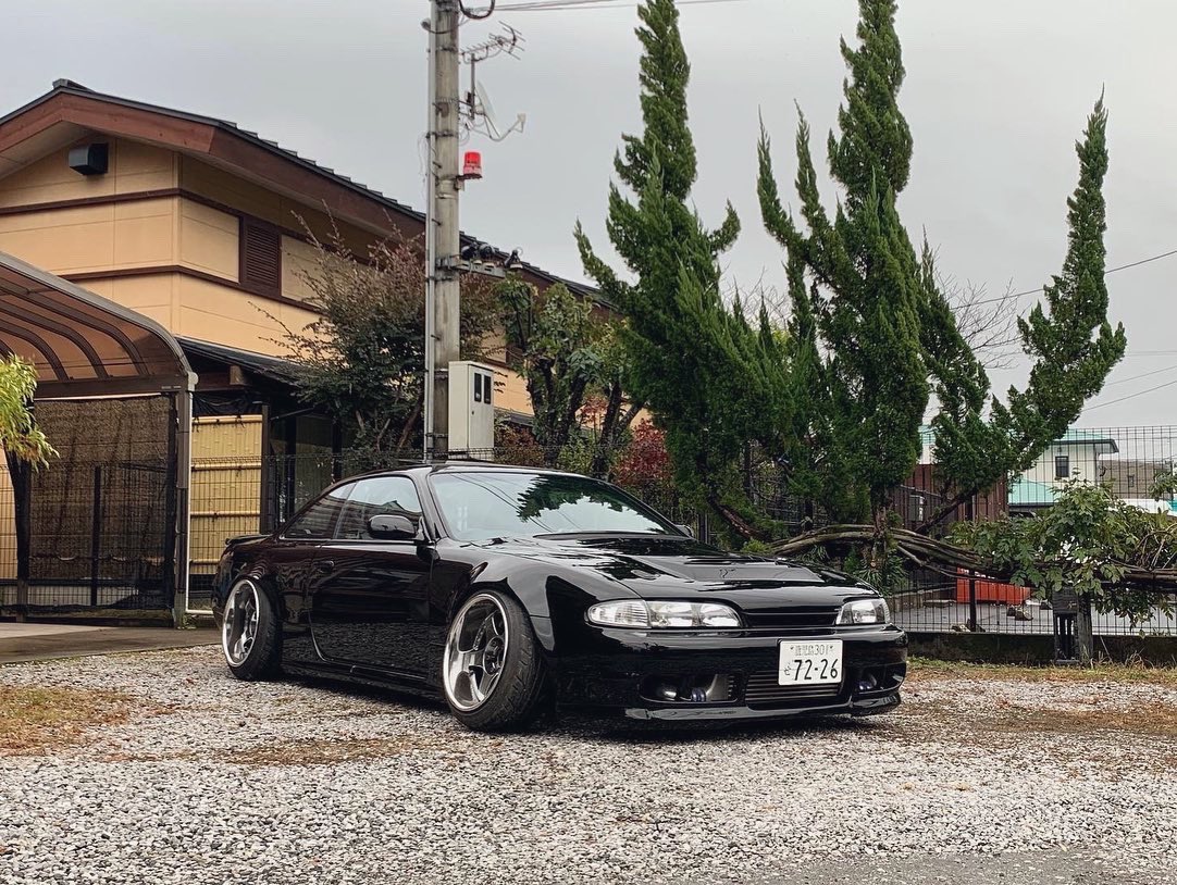 umarudaibu's tweet image. 全塗装から帰ってきました🥹
𝑻𝑶𝒀𝑶𝑻𝑨 𝟐𝟎𝟐 𝑩𝑳𝑨𝑪𝑲
純正Fフェンダー鉄板ワンオフ
ボンネット同色
レッドテール 塗り直し
Fガラス(青ぼかし)、Fモール交換
各所スムージング etc