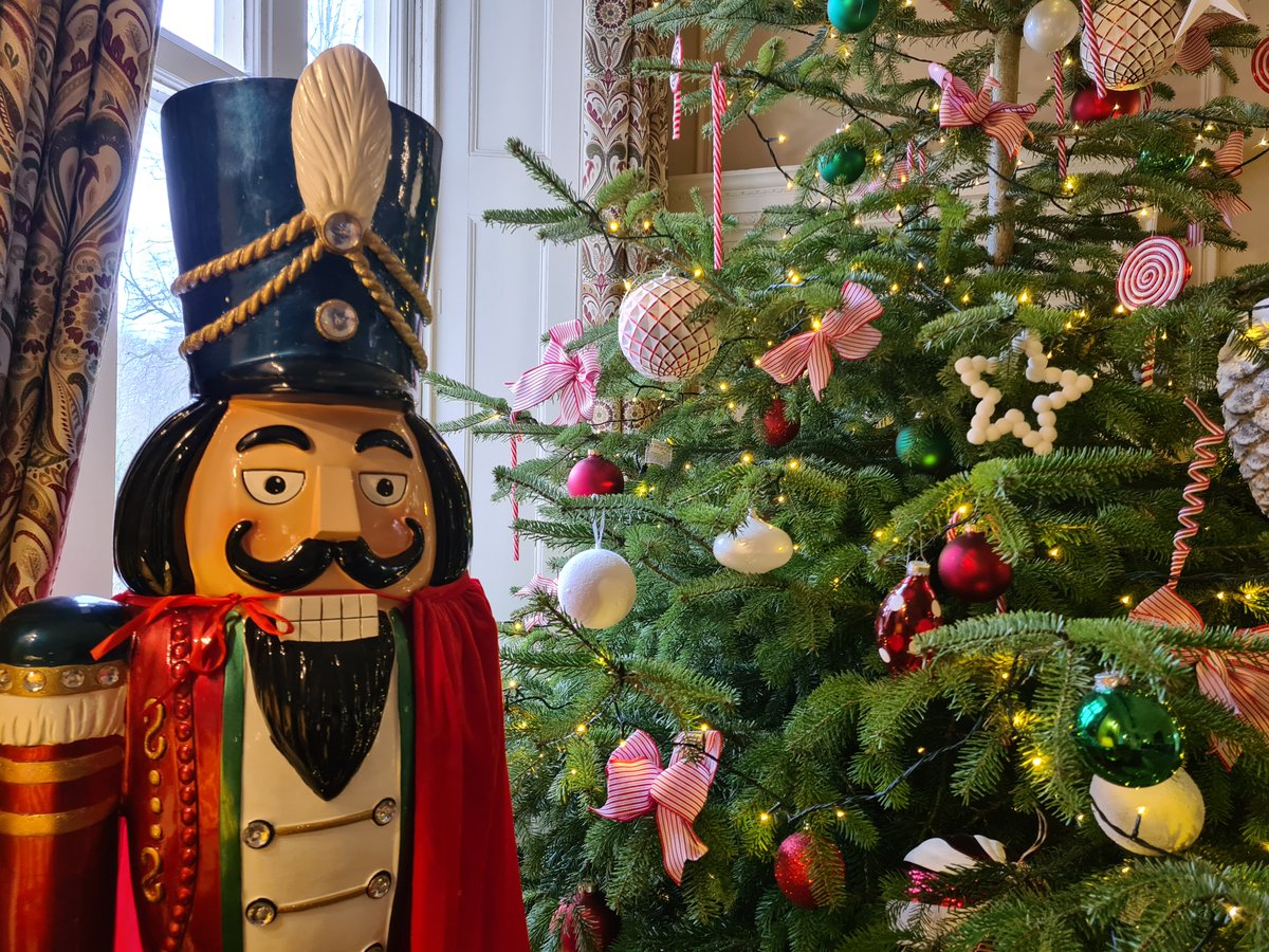 WivenhoeHouse's tweet photo. Who else is excited for Christmas?!

#Christmas #ChristmasTree #MerryChristmas #HappyHolidays #Nutcracker #xmas #ChristmasDecor https://t.co/K6RGk0ugOF