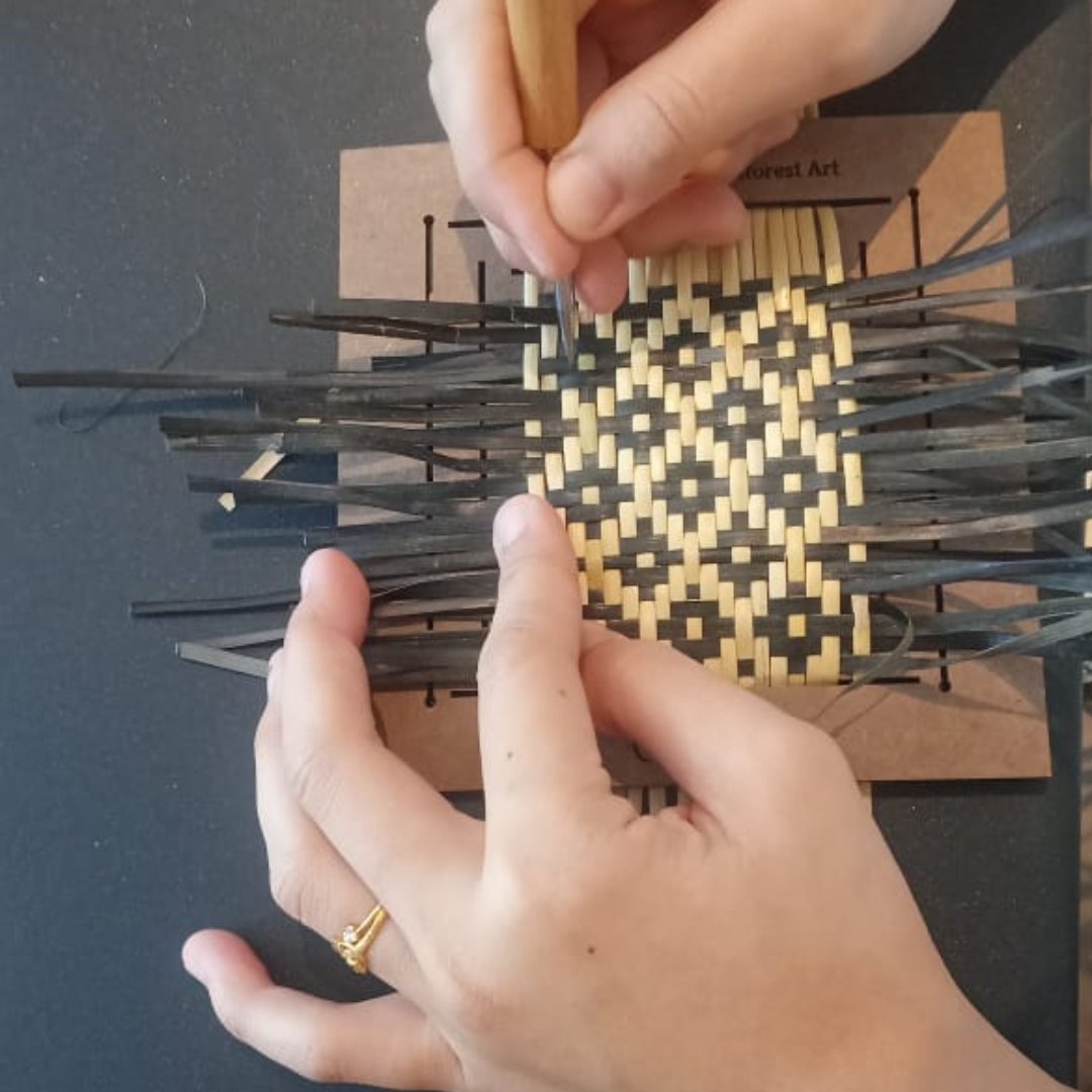 TanotiCrafts's tweet photo. Our artisans Alisya and Susan from Batu Bungan, Mulu are at One&amp;Only Desaru Coast @oodesarucoast  this week, to give workshops to hotel guests on Penan rattan basketry. https://t.co/9xU2MxNiN3