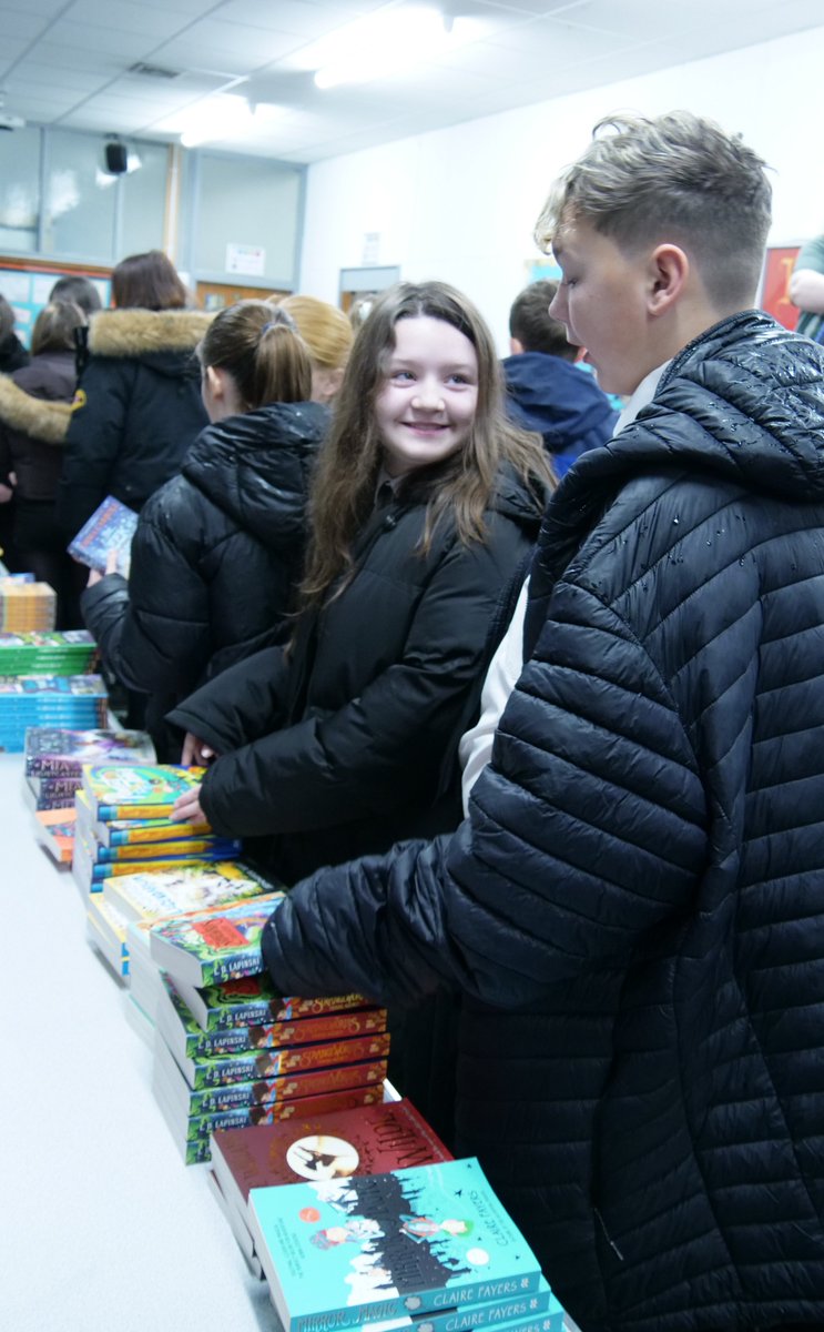 PencoedComp's tweet image. Great to welcome @Bookishcrick to school today! Pupils were excited to choose their free books, courtesy of the Welsh Gov scheme. No excuse for boredom over the holidays now!