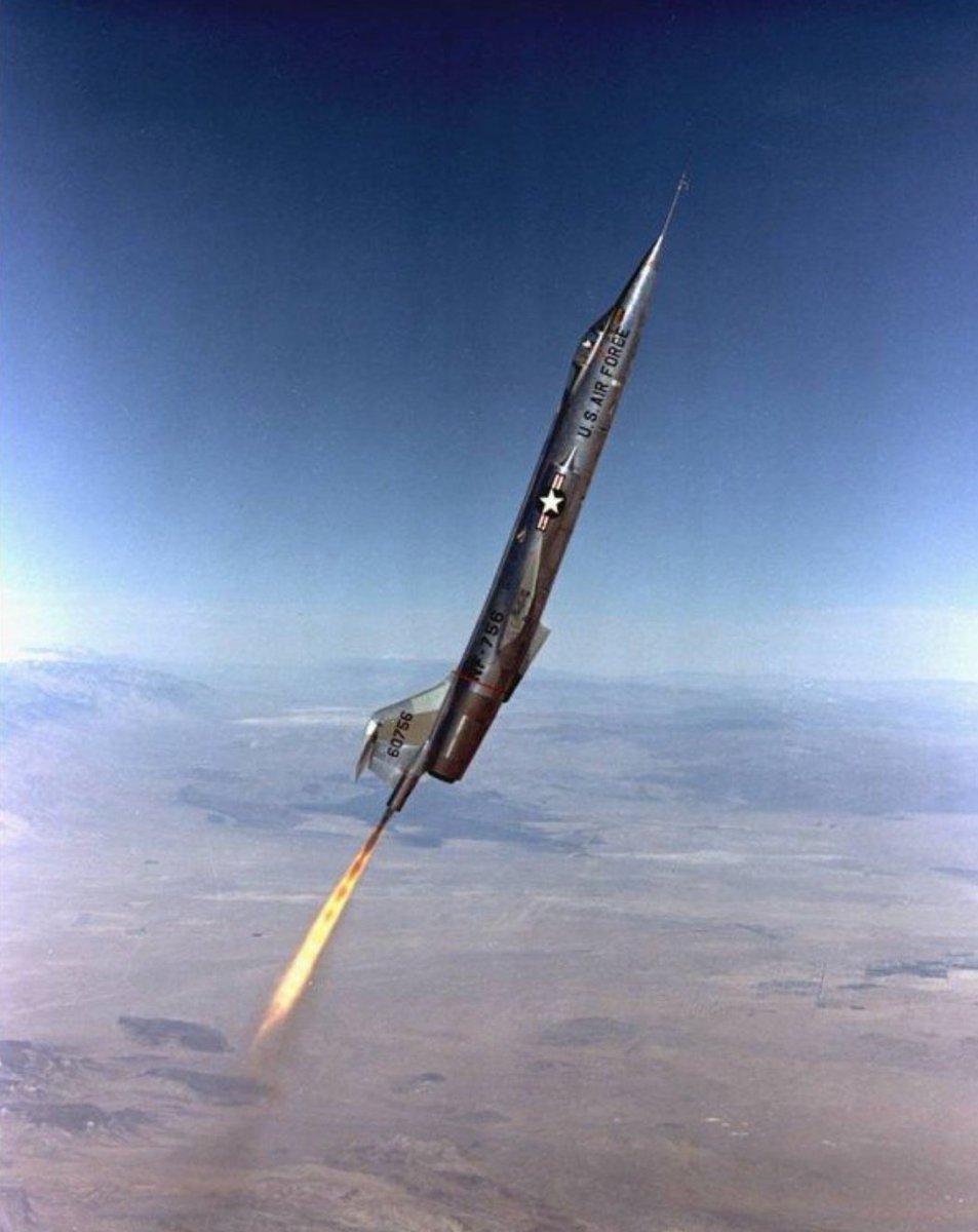 RAF_Luton tweet media