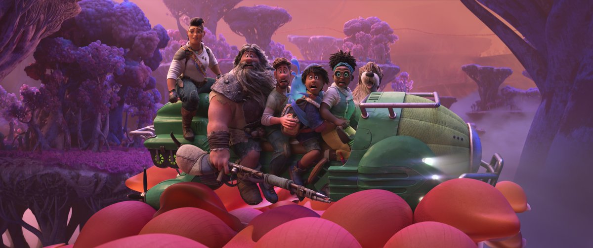 DisneySpain's tweet image. La verdadera lotería les ha tocado a ellos: los Clade se han unido para aventurarse juntos en un mundo desconocido repleto de cosas por descubrir.

Porque disfrutar de #MundoExtraño junto a tu familia SÍ que es el gran premio de estas Navidades. 💓