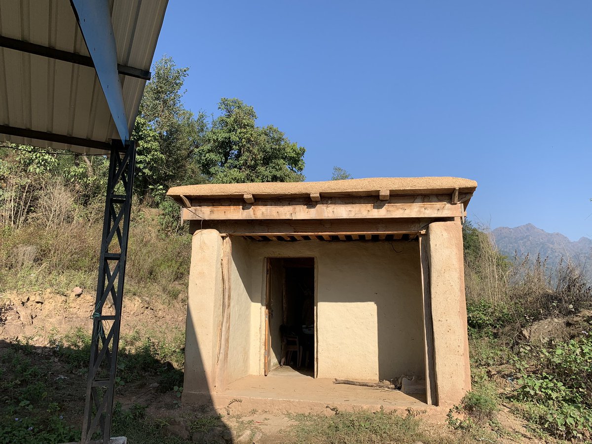 Anmolkesar6's tweet photo. Dogra hut 🏕 https://t.co/cfSroR98k9
