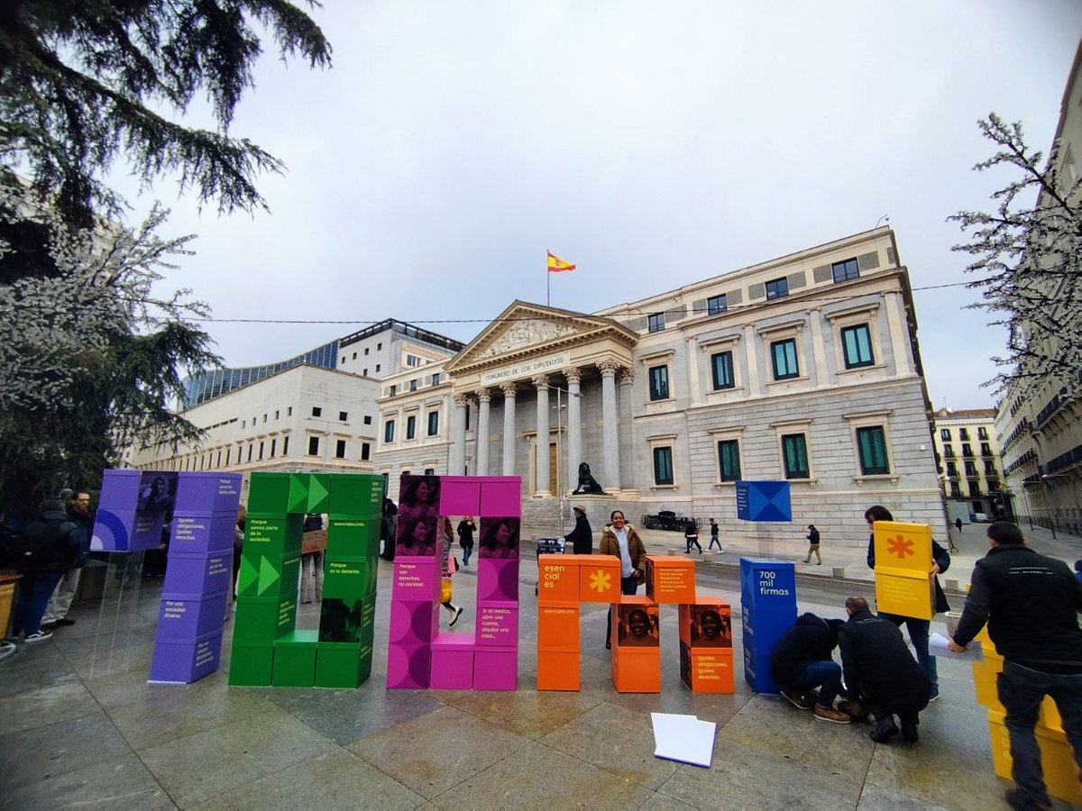 ✳️ Esenciales* tweet media