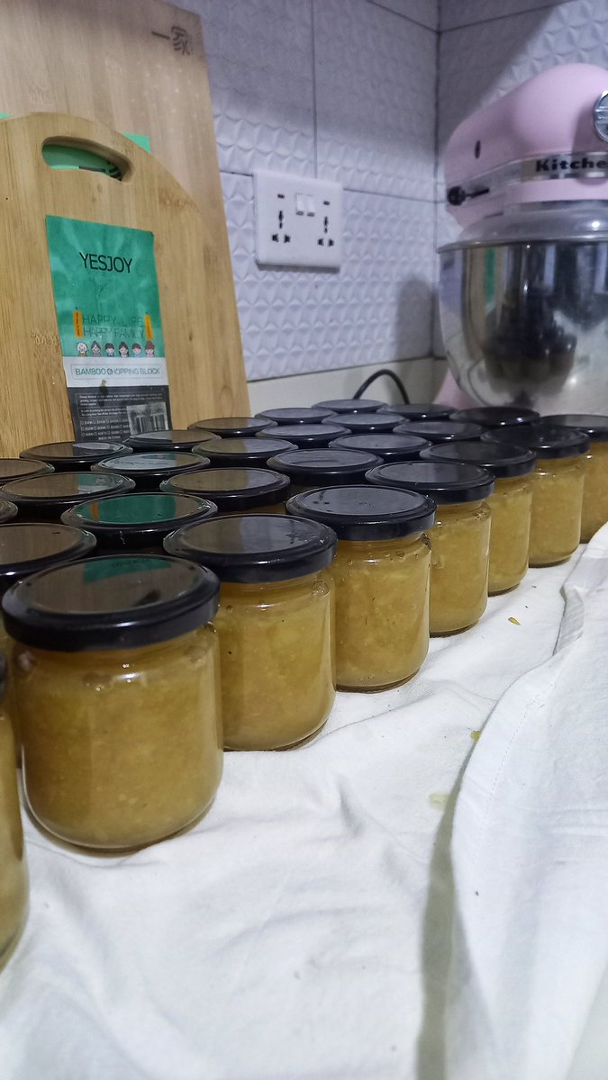 Look at what we made 🥺

Our spiced Pineapple Jam made in my Bread Maker, going out to customers <a href="/LorraineStitch/">Everything Baked by Lorraine Stitch</a>
