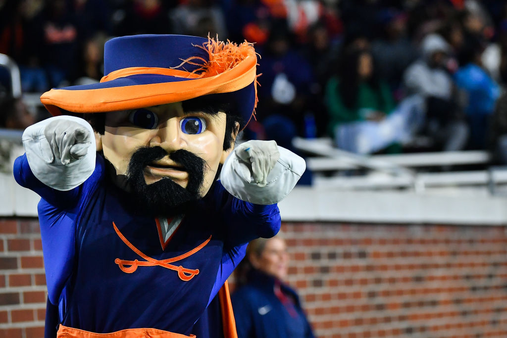 JacquieFran_'s tweet photo. Here is our Wahoos247 #UVA signing day HQ.
EVERYTHING you need to know today all in ONE place. #SigningDay #Hoos23
https://t.co/9Z738yaag2 https://t.co/9O2voewTjJ