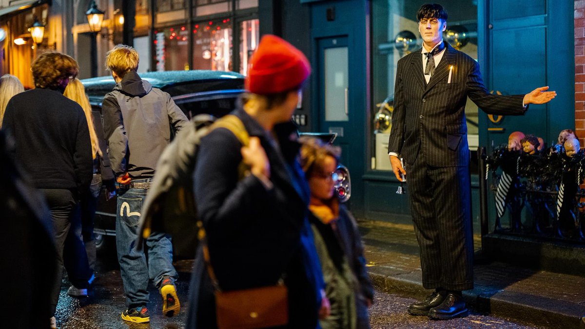 danhaiku's tweet photo. There is a pop-up shop celebrating the success and release of 'Wednesday' on Netflix today and you can find it at 15 Bateman St, London W1D 3AQ. I took these of Lurch &amp; the family hearse on Monday night. #netflix #wednesdayaddams #PopUp #london https://t.co/WqC5fw5ARj
