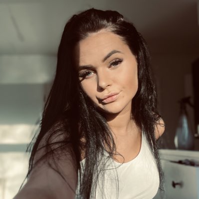 3llie1606's tweet photo. #NewProfilePic https://t.co/Koy4v7Uq05