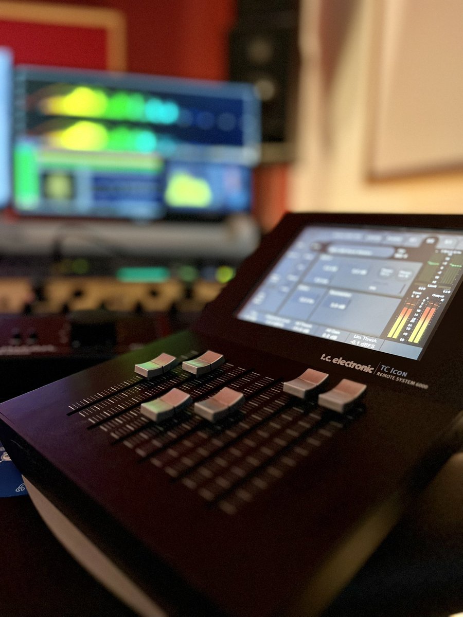 acsysound's tweet photo. Always a pleasure to work with this hardware. TC (@tcelectronic) please keep up the good digital hardware solutions when it comes to mastering. 🙏🏻🙏🏻 https://t.co/97Sb9iYgcy