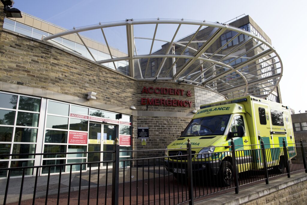 Bradford Teaching Hospitals NHS FT (@bthft) on Twitter photo Help us help you - no one likes waiting in an overcrowded area, so please make sure only one parent or carer comes to <a href="/BTHFT/">Bradford Teaching Hospitals NHS FT</a> Paediatric Emergency Department with each poorly child๐ง. Thank you! bit.ly/3hKjkmS
<a href="/ActAsOneBDC/">Bradford District Craven Health & Care Partnership</a> Help us help you - no one likes waiting in an overcrowded area, so please make sure only one parent or carer comes to <a href="/BTHFT/">Bradford Teaching Hospitals NHS FT</a> Paediatric Emergency Department with each poorly child๐ง. Thank you! bit.ly/3hKjkmS
<a href="/ActAsOneBDC/">Bradford District Craven Health & Care Partnership</a>