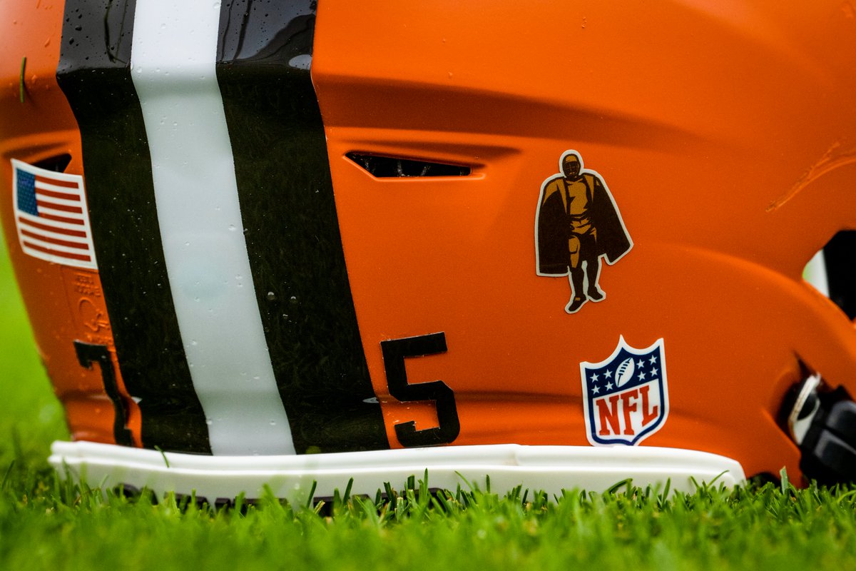 Help Joel win the annual Walter Payton Man of the Year Charity Challenge! 

The WPMOY nominee who receives the most hashtag mentions will receive an additional $25K donation from <a href="/Nationwide/">Nationwide</a> for a charity of their choice.

1 RT = 1 VOTE

#WPMOYChallenge | <a href="/JoelBitonio/">Joel Bitonio</a>