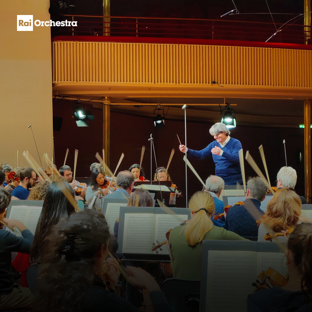 OrchestraRai's tweet photo. Ion Marin in prova con la Nona di Beethoven per il Concerto di #Natale dell'Orchestra Rai, in programma venerdì 23 dicembre. Il concerto sarà in diretta su Rai @Radio3tweet alle 20.30 e in diretta differita su @raicinque e @RaiPlay alle 21.15. https://t.co/UfoC0UzKpZ