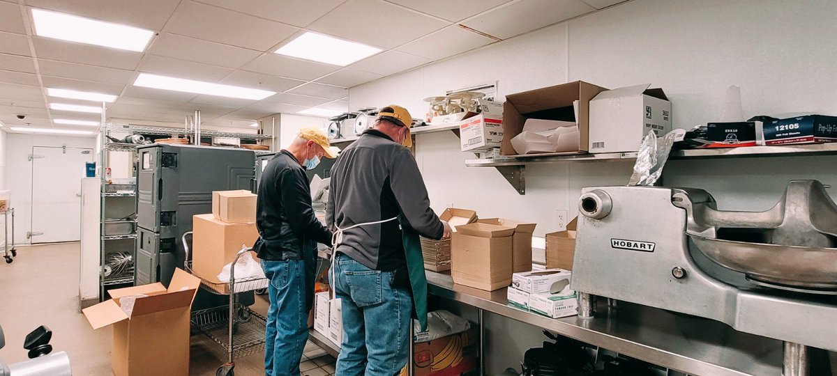 Volunteering and giving back is one of our passions here at Stahl and we were able to volunteer at 
<a href="/P_S_P/">PeopleServingPeople</a> to help feed the homeless in Minneapolis! #givingback #volunteering
