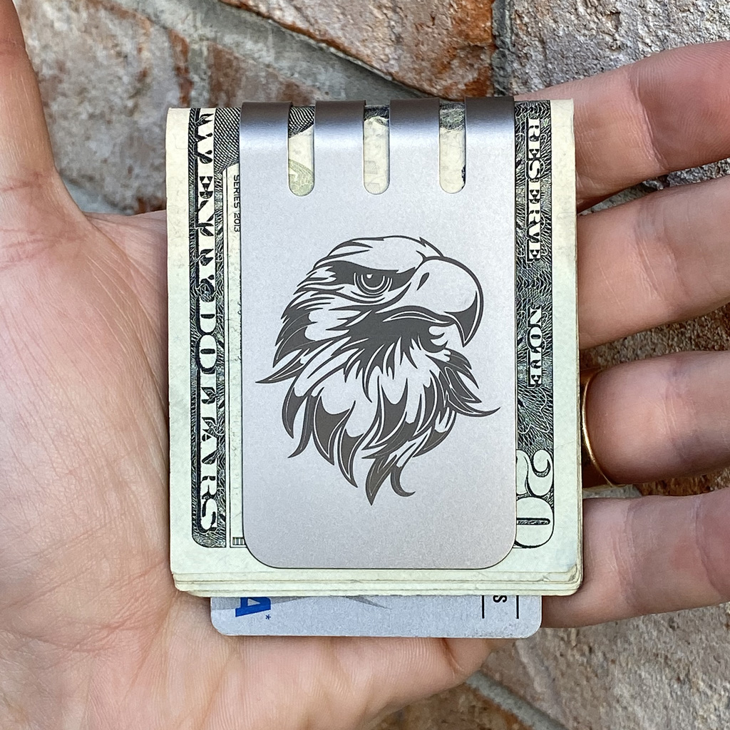 SuperiorTi's tweet photo. 🎇 NEW "5 on 5" GIVEAWAY!! 🎇

Enter today by:
➡️Retweeting this tweet
➡️Make sure you are following us @SuperiorTi 

On Jan 5 🗓️we will select 5 winners who can pick any VIPER Titanium Money Clip of their choice from https://t.co/KmaPeQsCHs https://t.co/NqT458VkIA