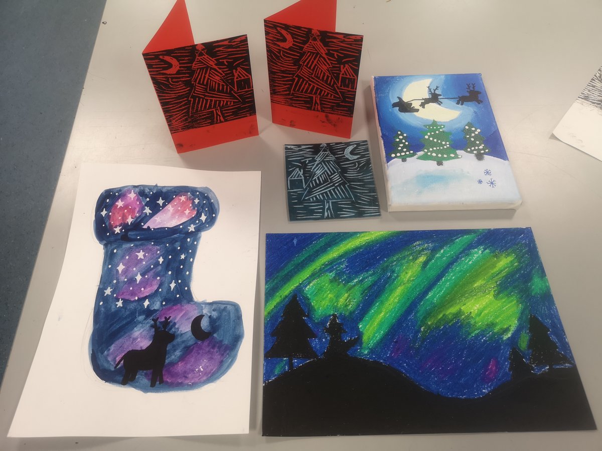 HawthornsCreate's tweet photo. A selection of work produced during the Christmas Art course @HawthornsSchool https://t.co/zUssV2MrjD
