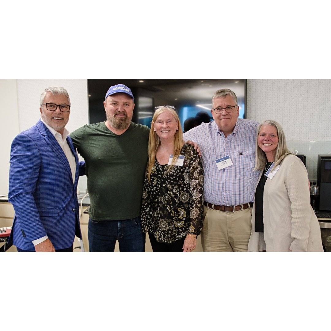 HopOnACure's tweet photo. More of our favorite moments &amp; people of 2022. Our first year has been filled with wonderful new connections. We’ve been honored to meet with doctors, researchers, advocates, &amp; so many more that make up this incredible ALS community.
@TeamGleason @zacbrownband @AmNmFoundation https://t.co/bVs5ZIVBIm