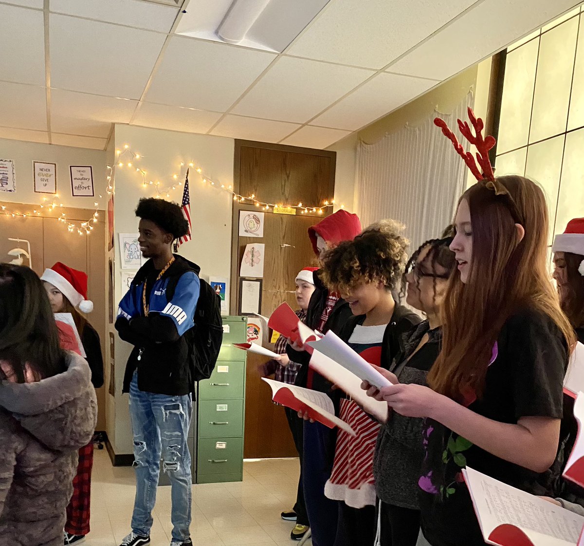 andiklf's tweet photo. The best way to spread Christmas cheer is singing loud for all to hear. #wawmproud #westalliscentral #christmascaroling https://t.co/KZkS61R73c